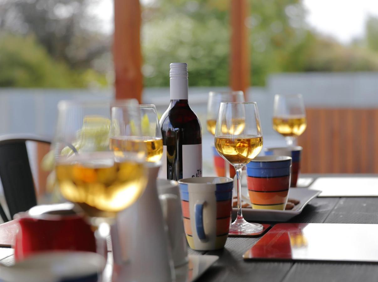 Mokonui Cottage - Te Anau Holiday Home エクステリア 写真