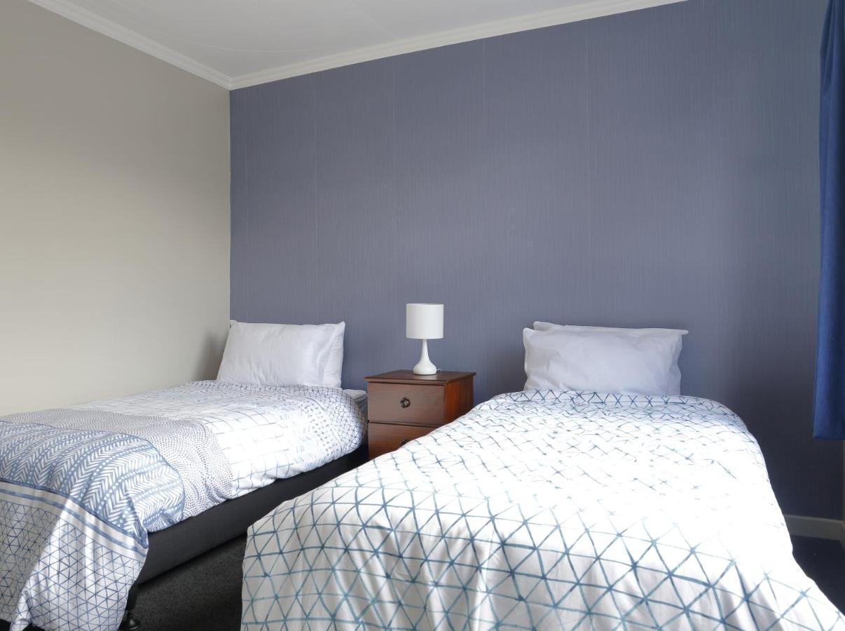 Mokonui Cottage - Te Anau Holiday Home エクステリア 写真