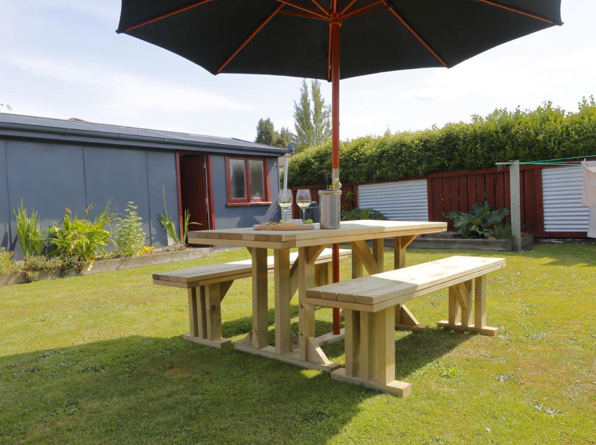 Mokonui Cottage - Te Anau Holiday Home エクステリア 写真