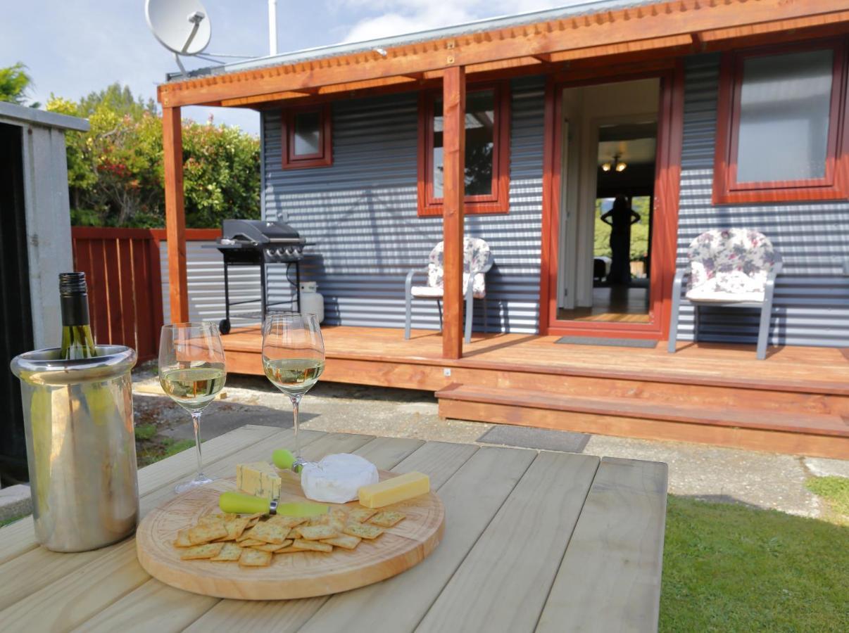 Mokonui Cottage - Te Anau Holiday Home エクステリア 写真
