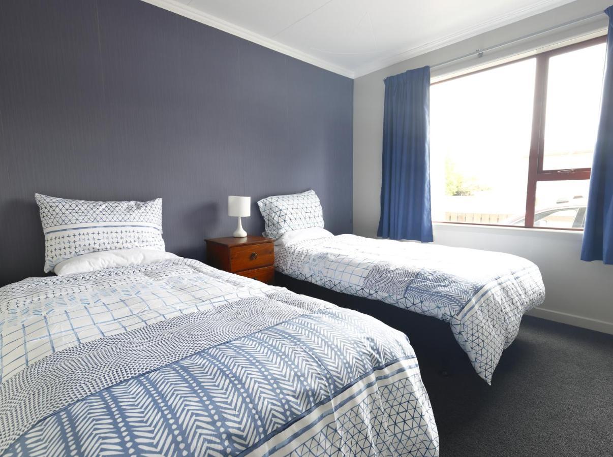 Mokonui Cottage - Te Anau Holiday Home エクステリア 写真