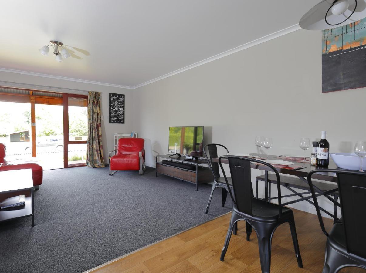 Mokonui Cottage - Te Anau Holiday Home エクステリア 写真