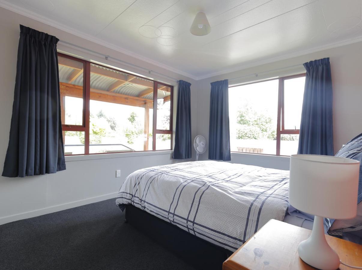 Mokonui Cottage - Te Anau Holiday Home エクステリア 写真