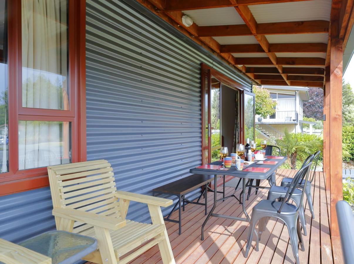 Mokonui Cottage - Te Anau Holiday Home エクステリア 写真