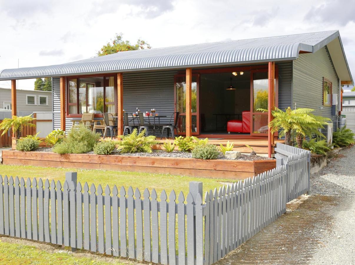 Mokonui Cottage - Te Anau Holiday Home エクステリア 写真